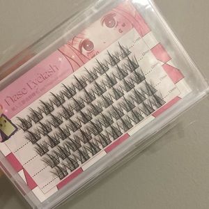 False eyelashes